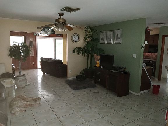 3rd image of 5415 E Kirby St