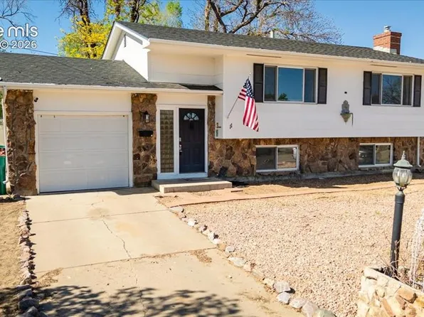 11 Macgregor Rd, Pueblo, CO 81001