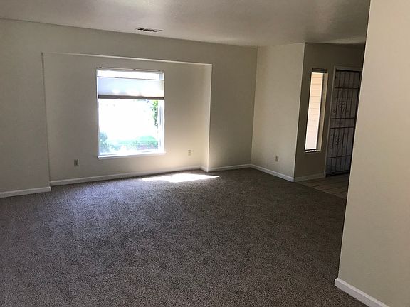 5th image of 2541 Cottonwood Dr