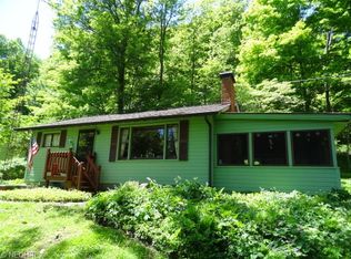 8086 Deer Rd SW, Bowerston, OH 44695