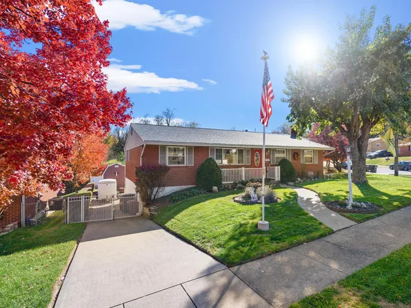 232 Heather Hill Dr, Southgate, KY 41071
