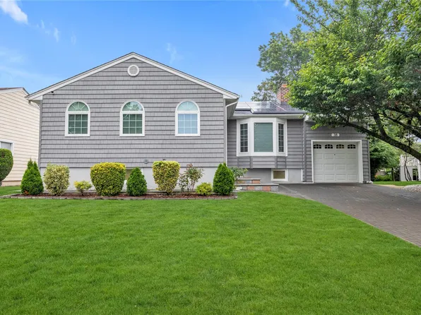 38 Eastwood Lane, Valley Stream, NY 11581