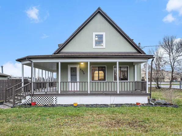 2354 E Parkwood Ave, Burton, MI 48529