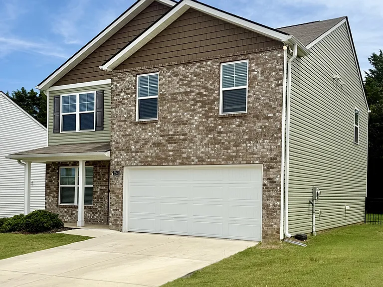 5561 Coleman Dr SE — Photo 2