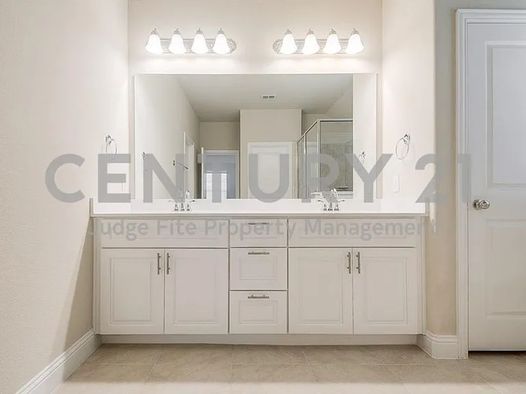 4720 Piedras Lanzar Dr — Photo 11