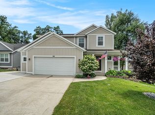 11852 Hickoryrow Dr, Holland, MI 49424