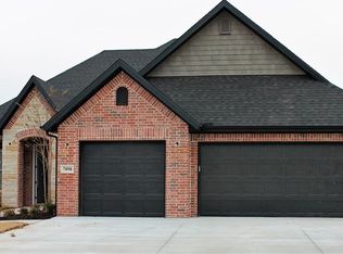 7098 Kingston Ave, Springdale, AR 72762