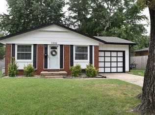 1809 E Idlewild St, Wichita, KS 67216