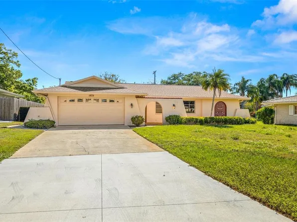 1875 Dolphin Dr, Belleair Bluffs, FL 33770