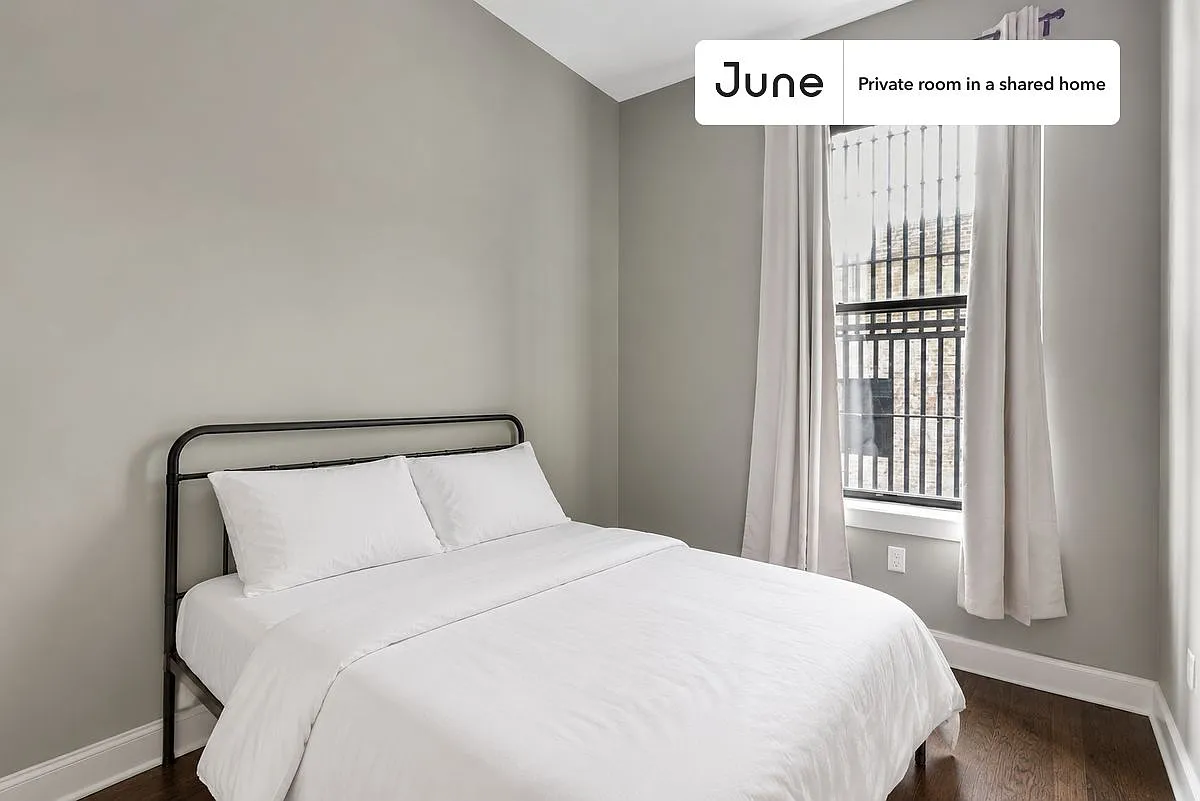 Full bedroom in 4 bed/2 bath home in Crown Heights #836 D — Photo 1