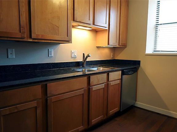 5th image of 615 Clara Ave
