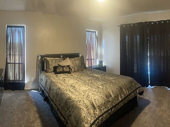 4th image of 117 Harbor Dr Unit 10