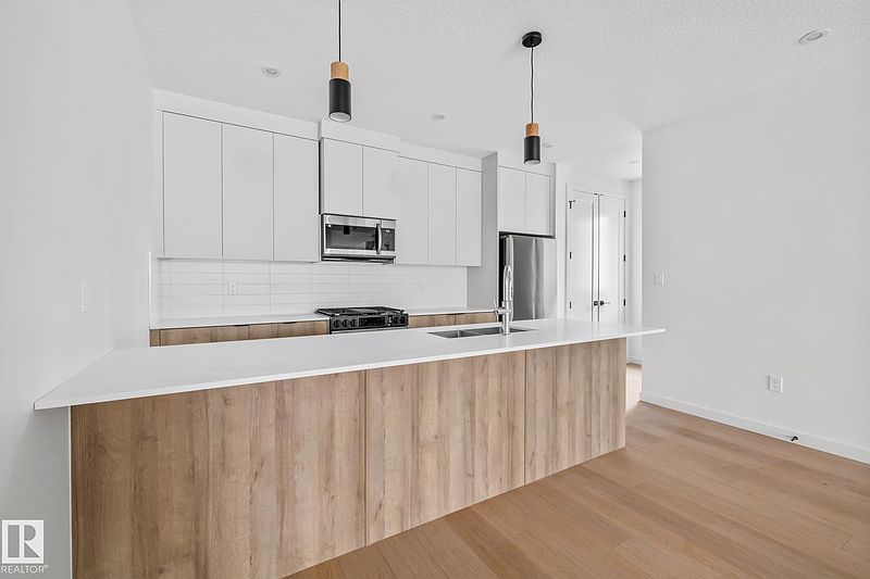 Edmonton Townhouse for rent - 3 Bedrooms — photo 15