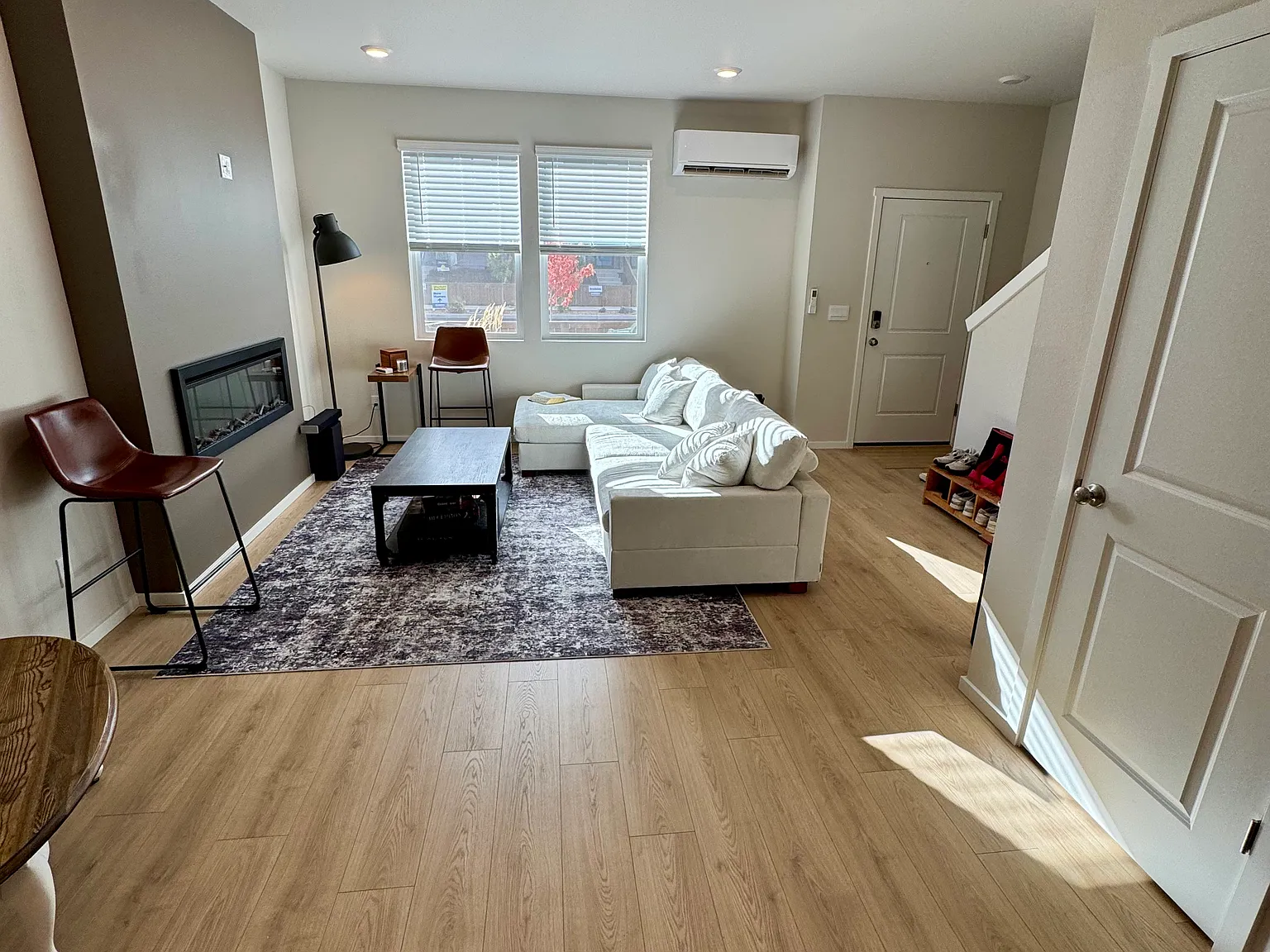 3 bed, 2.5 bath, 1413 sqft, $1,150 — Photo 3
