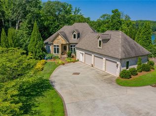 212 Leeward Dr, Stokesdale, NC 27357