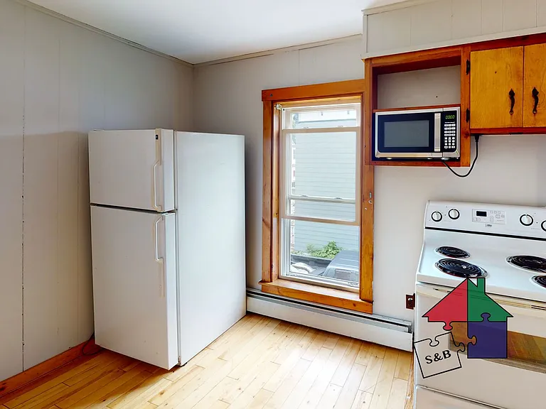 8 Elmore St — Photo 2