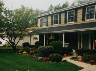 1580 N Summit St, Wheaton, IL 60187