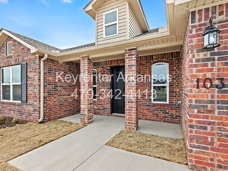 1035 Jennifer Ann Ln — Photo 4