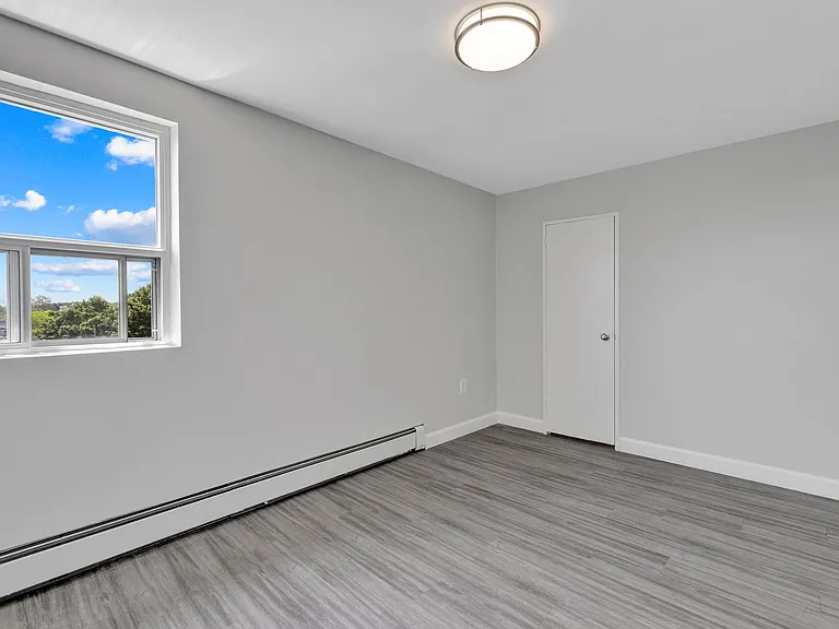 148 Concession St E — Photo 20