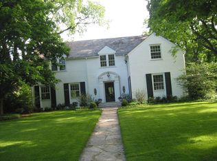 1154 Seneca Rd, Wilmette, IL 60091