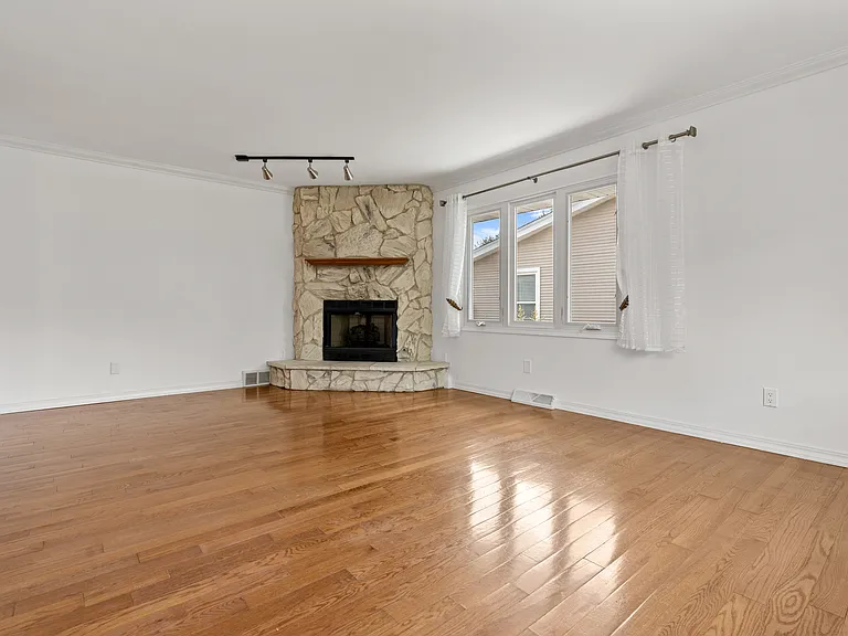 9502 Fran Lin Pkwy — Photo 3