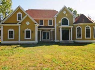 5 Bruschetti Ct, Walden, NY 12586