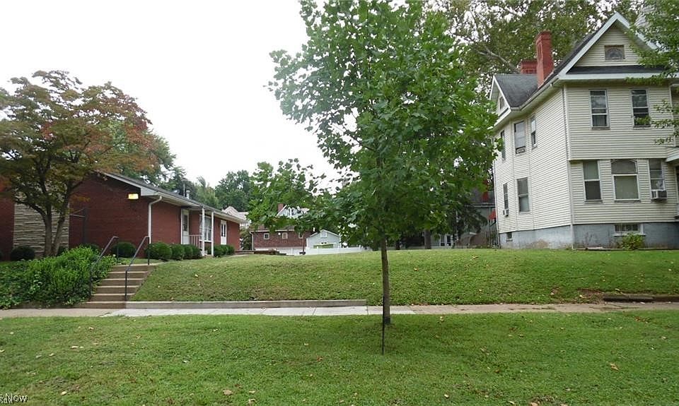 1st image of 502 2nd St