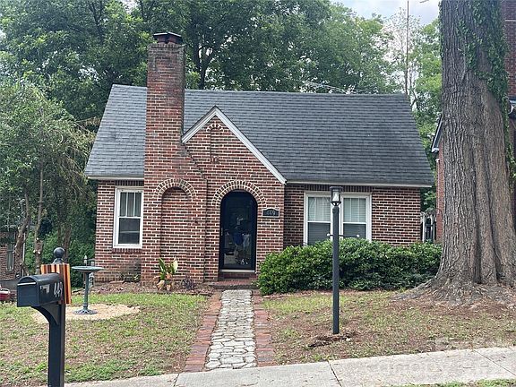 2nd image of 449 Spring St