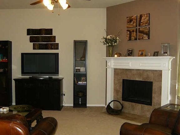 3rd image of 2332 Lake Falls Dr