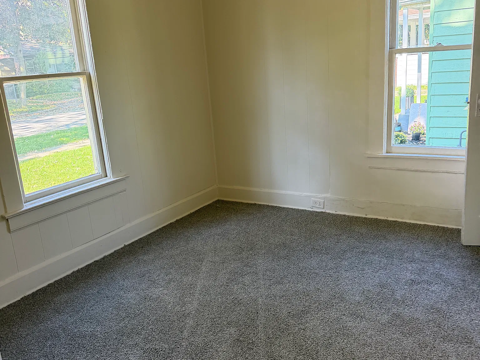 3 bed, 1.5 bath, 1296 sqft, $1,350 — Photo 4