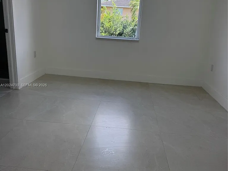 3305 SW 28th St #3305 — Photo 9