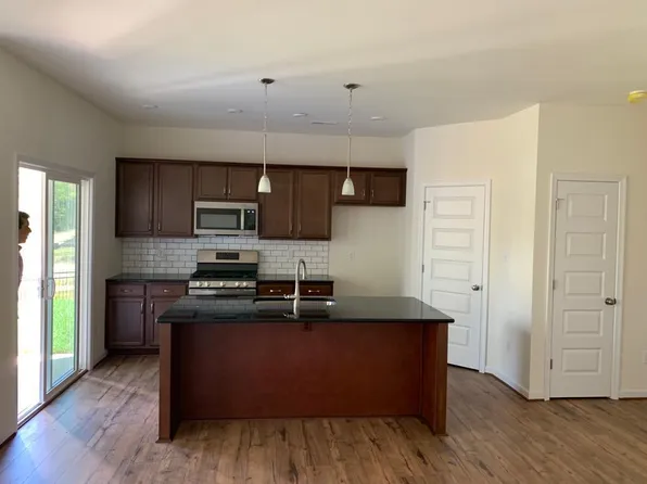 18352 Palisades Ct, Moseley, VA