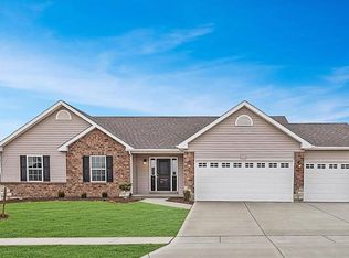 960 Mule Creek Dr, Wentzville, MO 63385
