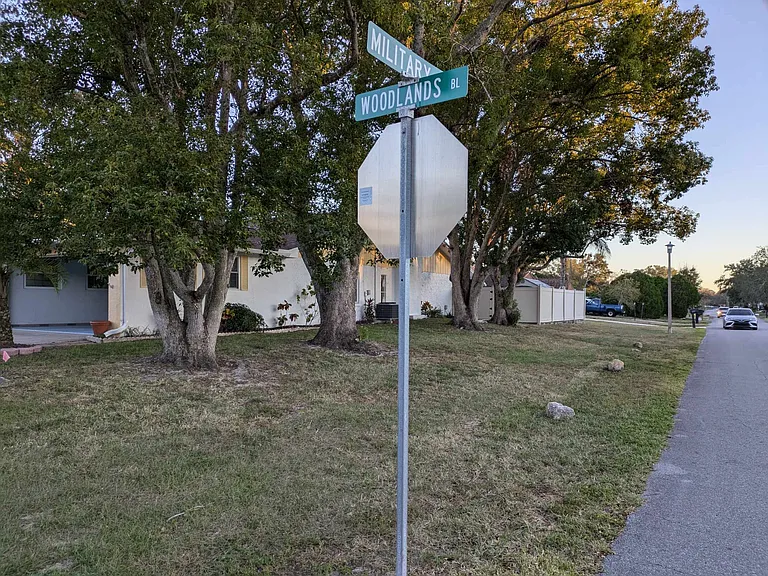 52 Woodlands Blvd — Photo 3