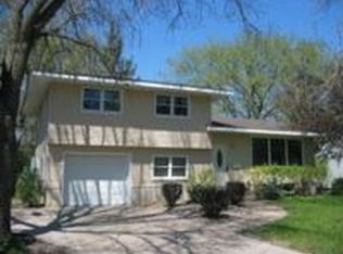629 Sunset Ln, River Falls, WI 54022