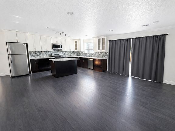 5th image of 40753 Sundale Dr