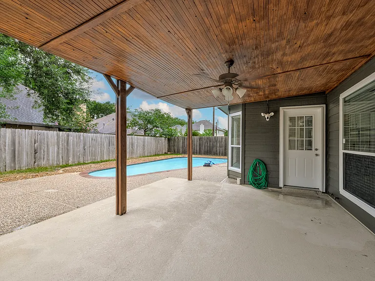 3361 Zubin Ln — Photo 36