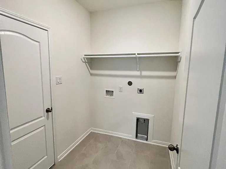 2834 Palamas Ln — Photo 14