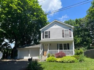 9 Birch St, Shelton, CT 06484