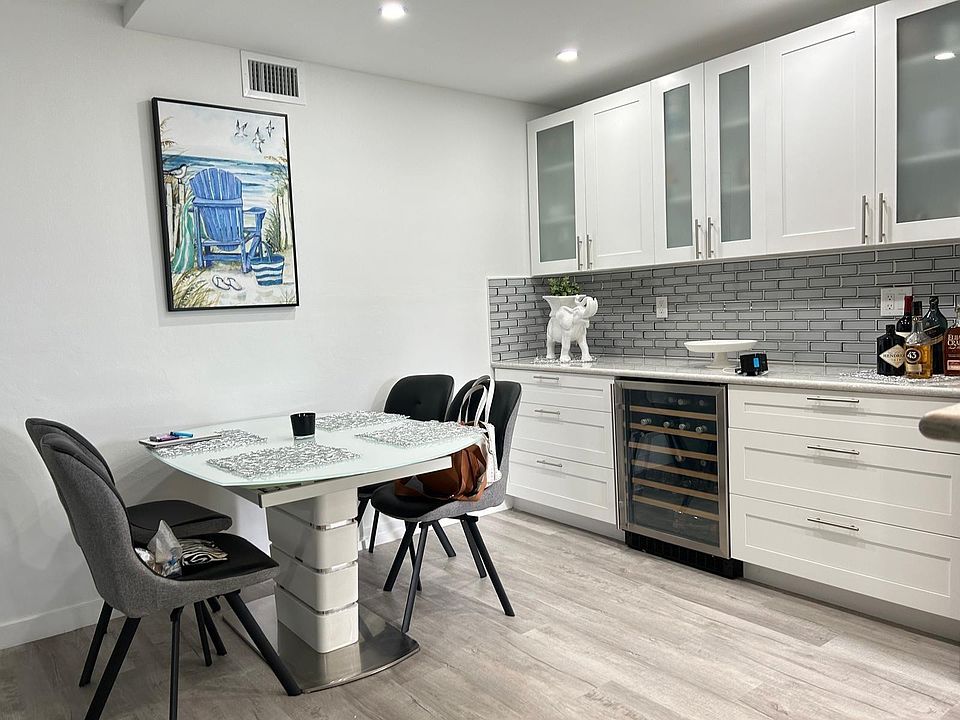 1st image of 930 SE 9th Avenue #6