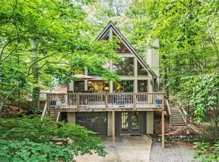 1916 Chateau Rdg, Winston Salem, NC 27103