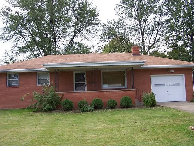 1793 Lancaster Dr photo 1