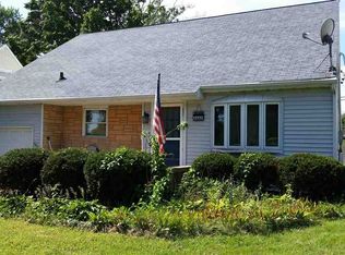 4237 N Gate Ridge Rd, Peoria, IL 61614