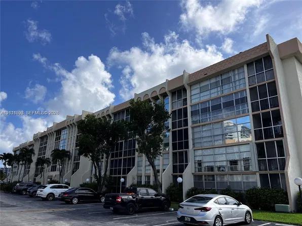 601 Three Islands Blvd, Hallandale, FL