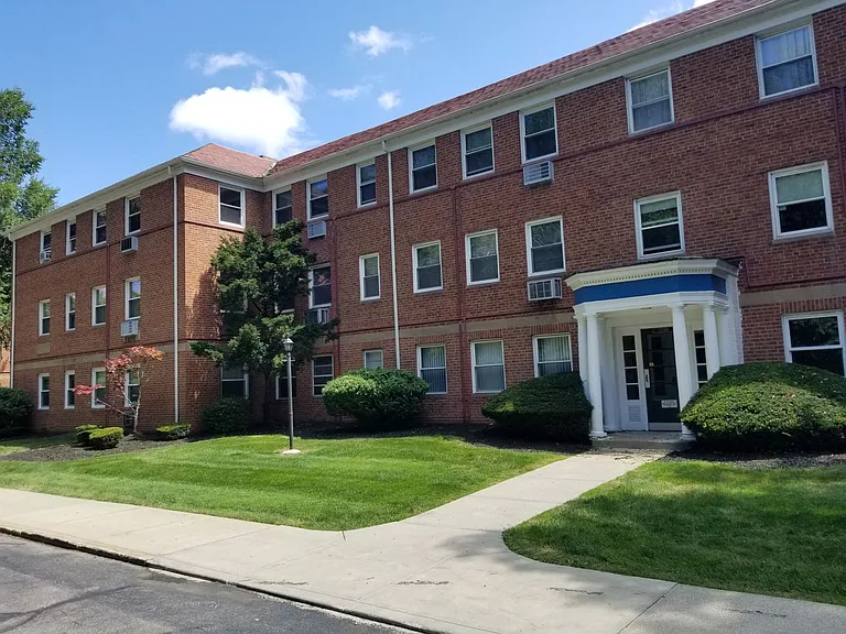 13769 Cedar Rd #307 — Photo 1