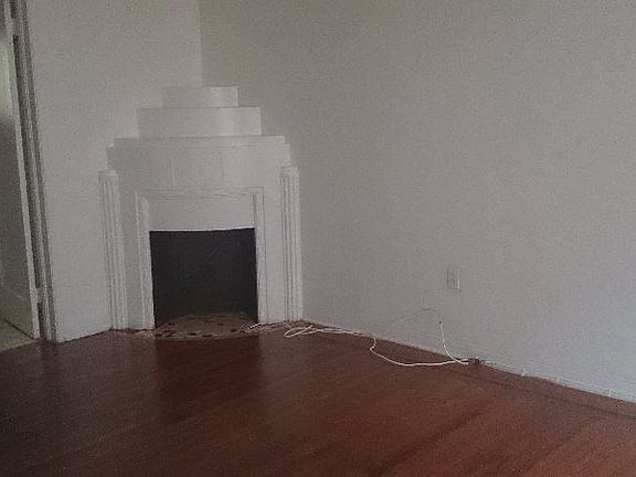 3rd image of 1043 Euclid Ave APT 4