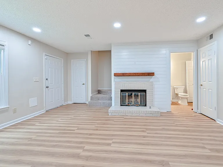1036 Old Holcomb Bridge Rd — Photo 4
