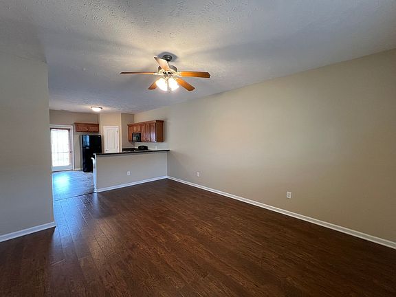3rd image of 2436 New Holland Cir