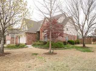 7004 E 86th St, Tulsa, OK 74133
