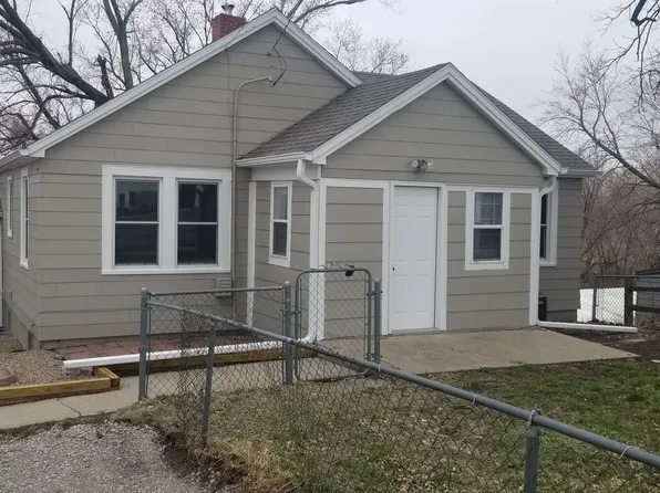 4600 NW 6th Dr, Des Moines, IA 50313